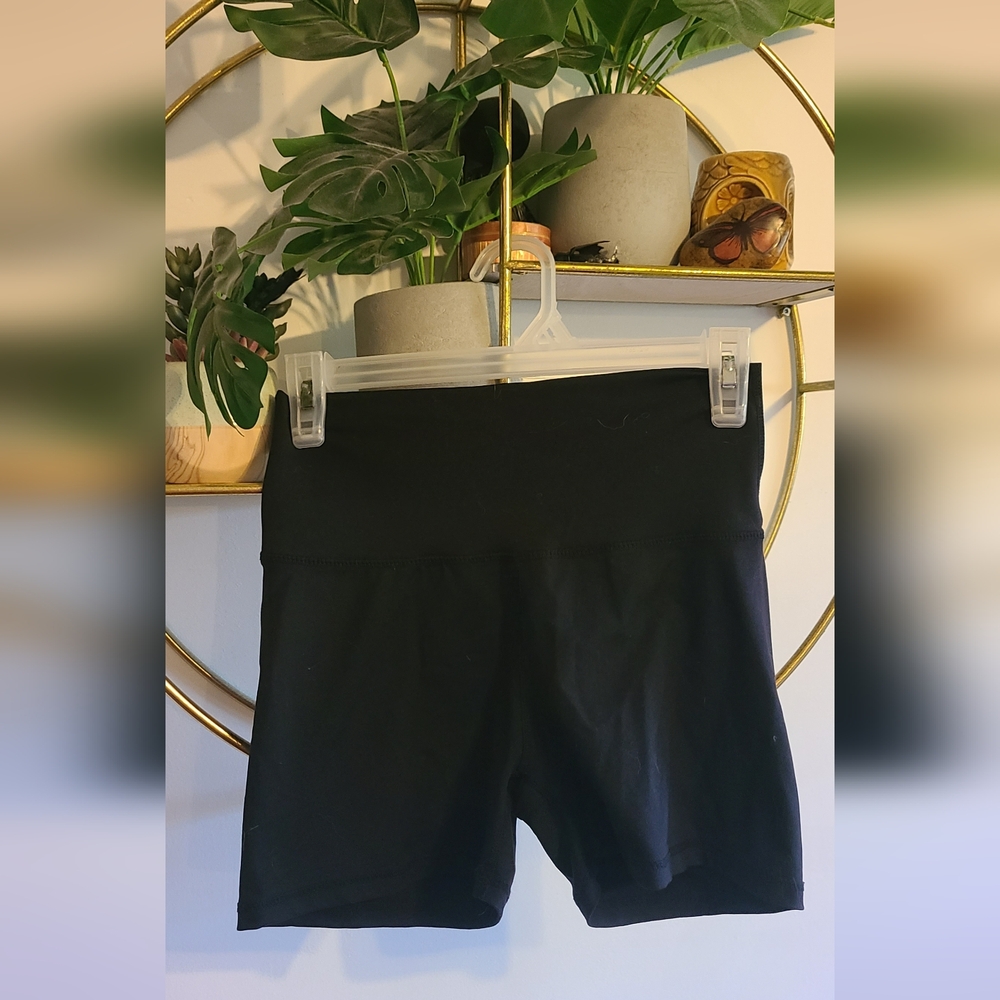 Echt Scrunch Bum High Waisted Shorts